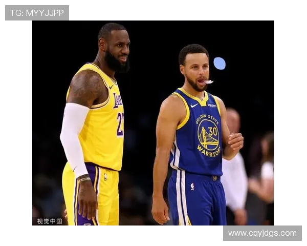 勒布朗詹姆斯领衔湖人季前赛大胜勇士 库里表现亮眼引发关注